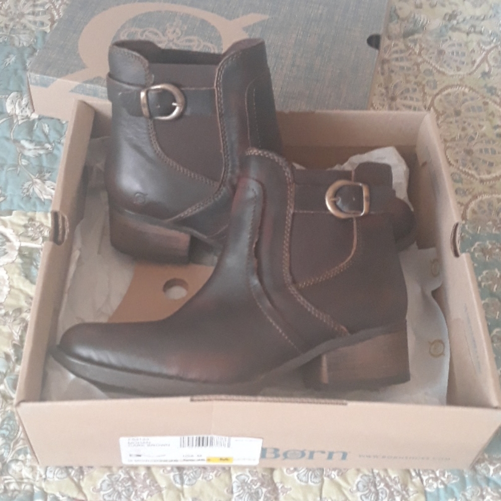 Born Women's Mohan Ankle Boots 9